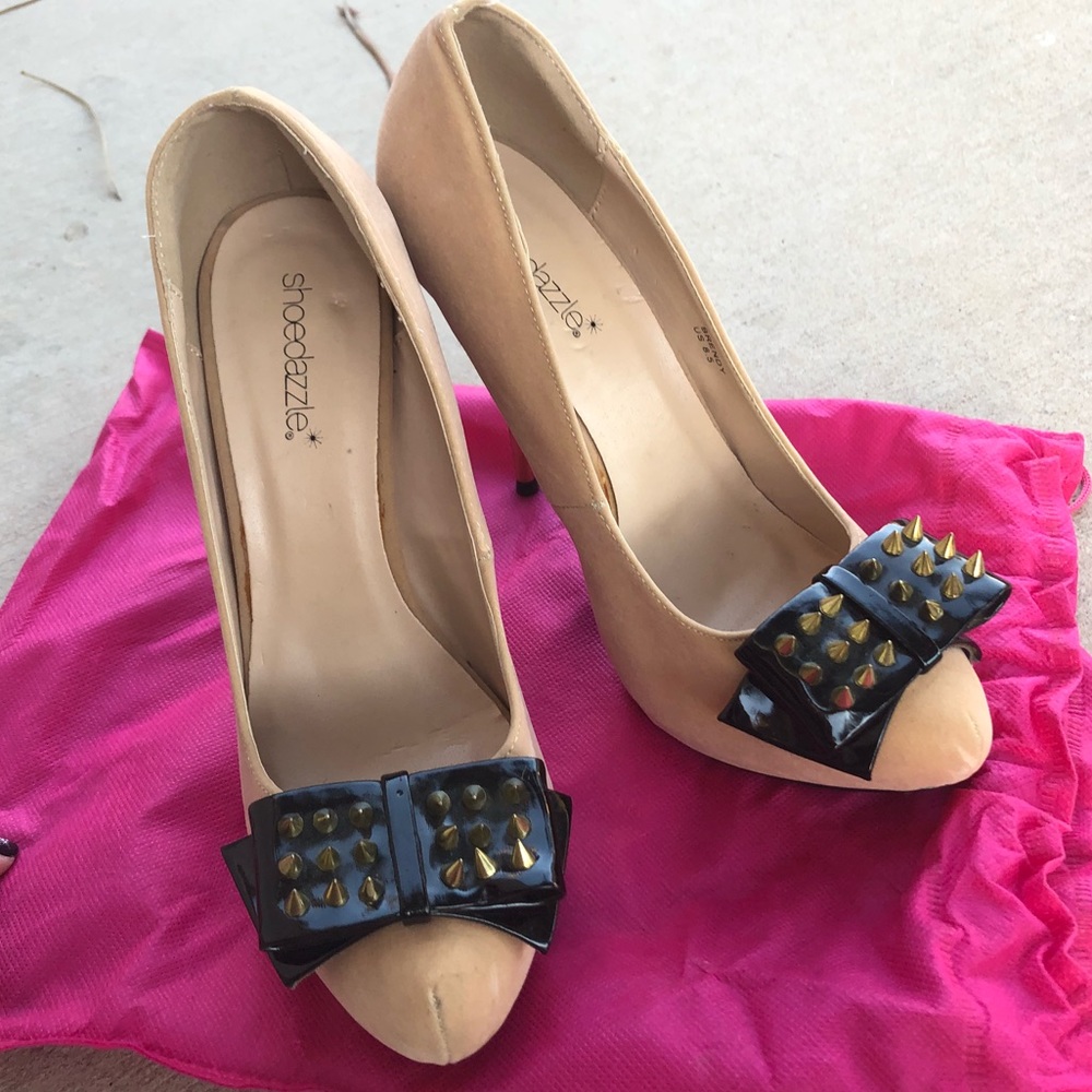 Badass!💥💋 Nude spike bow heels